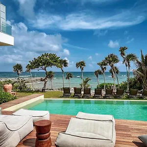 Hotel 15 Minutes From - Siete Gotas